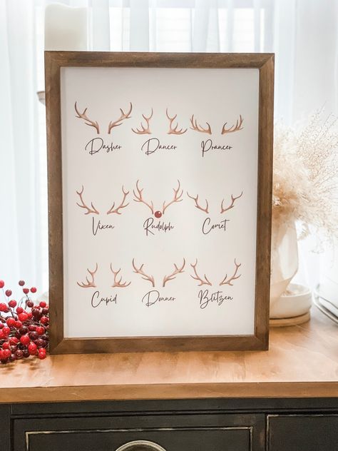 Wooden Arrow Sign, Reindeer Names, Santa's Reindeer, Reindeer Craft, Names List, Console Design, Simple Christmas Decor, Handmade Sign, Holiday Signs