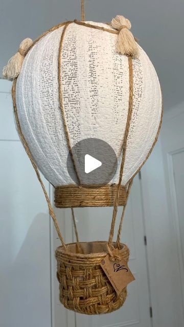 Diy Hot Air Balloons, Hot Air Balloon Decorations, Balloon Crafts, Diy Balloon Decorations, Jute Crafts, Art Decor Diy, Rope Crafts, Diy Crafts Room Decor, Balloon Diy