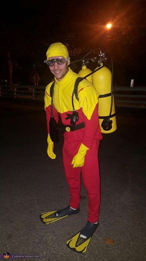 Scuba Steve - 2019 Halloween Costume Contest Scuba Steve Costume Diy, Scuba Steve Costume, Adam Sandler Costume Ideas, Adam Sandler Costume, Steve Costume, Hubie Halloween, Scuba Steve, Cher And Dionne, Diy Costume Ideas