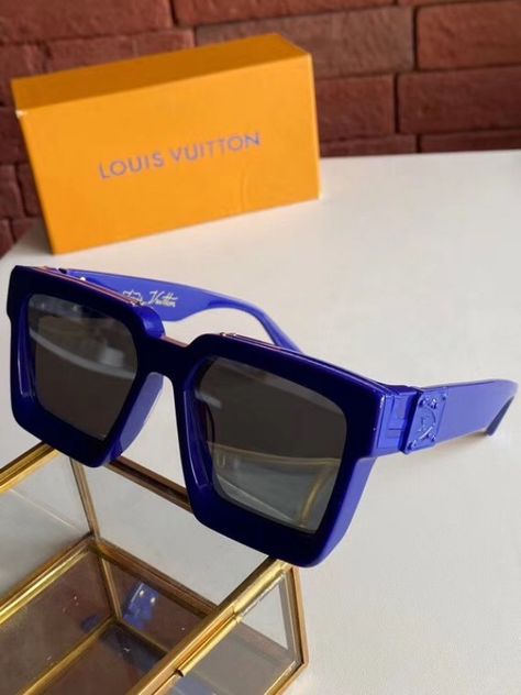 Y2k Glasses, Pretty Sunglasses, Dream Accessories, Paris Mens Fashion, Replica Louis Vuitton, Small Business Inspiration, Louis Vuitton Sunglasses, Swag Girl Style, Fashion Eye Glasses