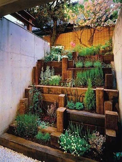 21+ Best Sloped Backyard Ideas & Designs On A Budget For 2020 Kebun Herbal, Diy Herb Garden, Diy Projektit, Desain Lanskap, Japanese Garden Design, Urban Gardening, Beautiful Backyards, Aquascaping, Decor Minimalist