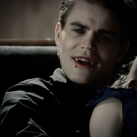 Stefan Vampire, Stefan Tvd, Vampire Face, Stefan And Caroline, Vampire Pictures, Klaus And Caroline, Vampire Diaries Stefan, Damon And Stefan, Vampire Diaries Guys