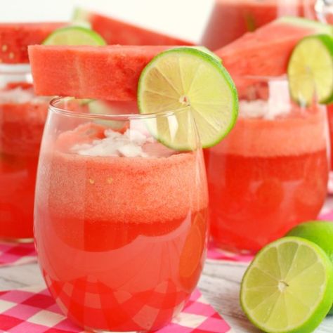 Watermelon Coconut Rum Punch - Delightful E Made Rum Margarita, Coconut Rum Recipes, Coconut Rum Punch, Jus Tomat, Coconut Rum Punches, Coconut Rum Drinks, Resep Koktail, Rum Drinks Recipes, Rum Punch Recipes