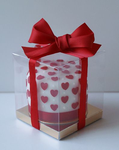 Valentine Cake Packaging Ideas, Maderia Cake, Mini Valentine Cakes, Rapunzel Birthday Cake, Orchid Wedding Cake, Hearts Cake, Cake Sponge, Valentine Strawberries, The Art Of Love