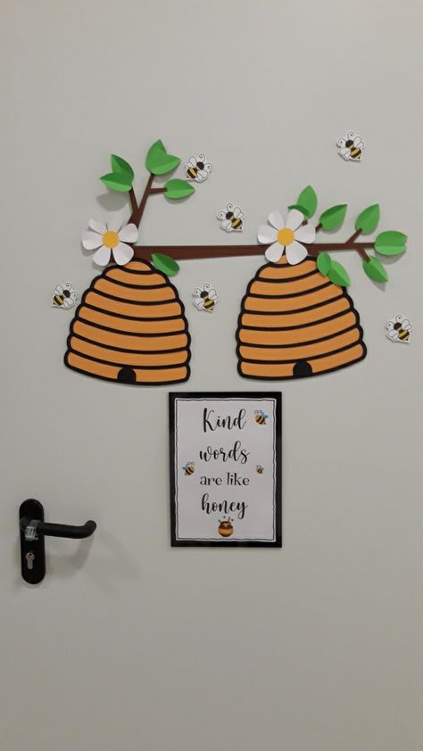 School Room Decorations, Sunflower Classroom, Bee Project, Classroom Alphabet, Kind Words Are Like Honey, Honey Bee Theme, Words Are Like Honey, Bee Classroom, Preschool Decor