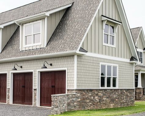 Exterior Board And Batton on Front porch peak and garage peaks. [white, off white color] Light Cream Exterior House Colors, Siding And Stone Exterior Color Schemes, Siding Ideas, Hardie Board, Weatherboard House, Siding Options, Steel Roof, Hardie Plank, Craftsman Exterior