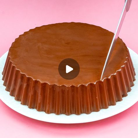 Chocolate Designs For Cakes, Dessert Hacks Easy, Crazy Desserts Ideas, Cookrate Recipes, Baking Videos Desserts, Dessert Recipe Videos, Easy Dessert Recipes For Kids, Cookrate Cakes, Dessert Videos