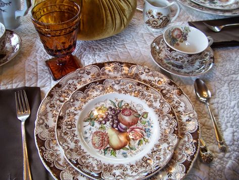 Two Cottages And Tea: Collecting Brown Transfer Ware Brown Plates, Brioche Recipe, Cabin Inspiration, Brown Glasses, Beautiful Tablescapes, Castle Aesthetic, Noritake China, Brown Transferware, Fruit Pizza