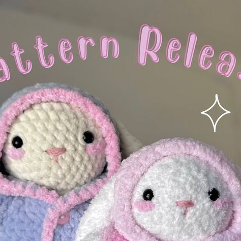 @sweetpeaplush on Instagram: "Onesie bunny pattern is now available on my etsy! 💗 Link in bio ☁️
-
Huge thank you to all my testers who were very helpful in the whole process and created such adorable onesie bunnies, they’re all tagged so be sure to check them out! 🫶🏻
-
Thank you all so much for your support, it is greatly appreciated! Also tag me in your finished creations if you decide to purchase, I would love to see! 🦋💗💘

tags 🏷️
#crochet #amigurumi #handmadeplushies #plushie #stuffedanimals #crochetersofinstagram #plushiesofinstagram #crochetplushie #crochetplushies #shopsmall #patternrelease #crochetpattern #crochetpatternrelease #onesiebunny #crochetpattern #pattern #bunnypattern #crochetbunny #crochetbunnypattern #crochetonesie #crochetbabybunny" Onesie Crochet Pattern Free, Bunny Plushies Crochet, Crochet Onesie, Floppy Eared Bunny Crochet, Crochet Floppy Bunny, Snuggle Bunny Crochet Pattern, Onesie Pattern, Chubby Bunny Crochet Pattern, Handmade Plushies