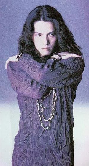 hyde (L'arc~en~Ciel); hair, textures Hyde Larc En Ciel, Asian Eyes, Japanese Aesthetic, Long Hair Styles Men, Visual Kei, Pretty Men, Look Cool, Pretty Hairstyles, Pretty People