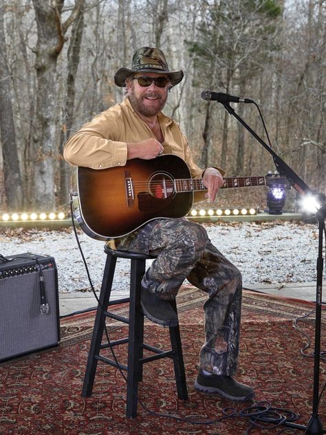 Quality 'Time': Hank Williams Jr. raw and real on new CD Music Row, Hank Williams Jr, Video R, Dirty Harry, Prints On Canvas, Chuck Berry, Hank Williams, Country Music Singers, Music Business