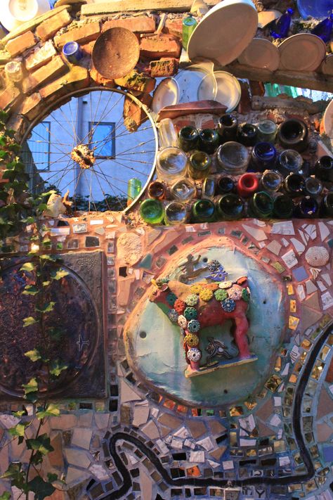 Philadelphia Magic Gardens, Garden Magic, Magic Garden, Mosaic Garden, Beauty Standards, Outsider Art, Mood Board, Sci Fi, Mosaic