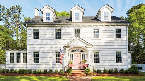 Lindsey Cheek Wilmington, NC Home with Pink Front Door Exterior Door Makeover, Historic Colonial Homes, Exterior Front Door Colors, Blue Popsicle, Brindleton Bay, Green House Exterior, White Colonial, Colonial House Exteriors, American Flag Decor