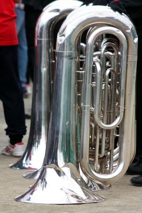 Marching Tuba, photo by Yoshie Ohtsuka Tuba Aesthetic, School Boyfriend, Tuba Music, Aesthetic Wallpaper, Aesthetic Wallpapers, High School, Band, Music, Christmas