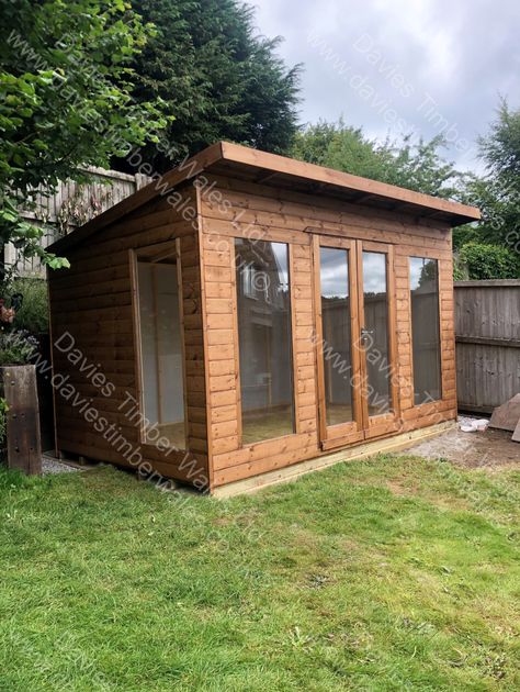 Summer House Uk, Wendy House Ideas Cottages, Small Summer House Ideas, Diy Summer House, Garden Summer House Ideas, Summer Houses Uk, Small Kids Playroom Ideas, Small Kids Playroom, Classic Home Decor Ideas