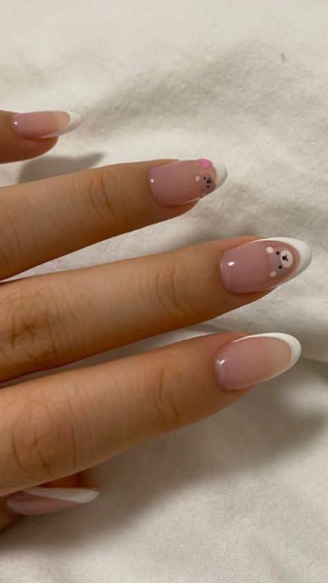 Almond Nails Designs Kpop, Bear French Tip Nails, Girly Almond Nails, Bear Nails Designs, Cute Bear Nails, Bear Nail Art, Bear Nails, Fall Nail Ideas, Bears Nails