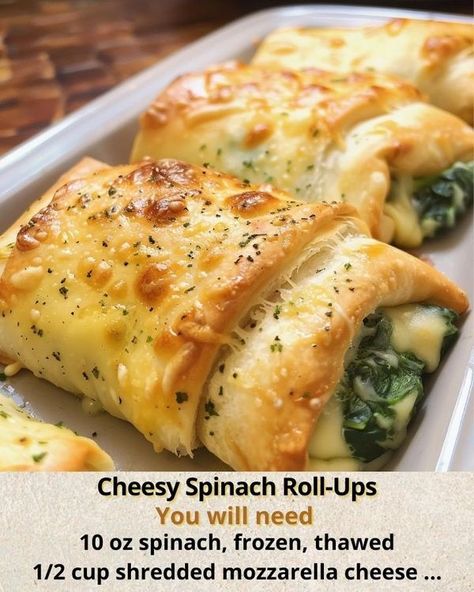 Creamy Spinach Roll Ups Recipe, Spinach Roll Ups, Crescent Roll Recipes Dinner, Spinach Rolls, Spinach Breakfast, Cheesy Spinach, Crescent Roll Recipes, Roll Recipes, Appetizers Recipes