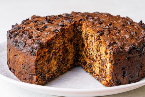 This has been a tradition in our family for years. Perfect as a Christmas cake for diabetics as well. Sugar Free Fruit Cake, Best Christmas Cake Recipe, Easy Christmas Cake Recipe, Fruit Cake Recipe Easy, Cake Recipes Uk, Fruit For Diabetics, Fruit Cake Recipe, Sugar Free Fruits, Christmas Cakes Easy