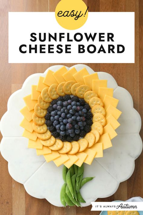 Sunflower Charcuterie, Sunflower Party, Charcuterie Inspiration, Blueberry Jam, Charcuterie And Cheese Board, Charcuterie Recipes, Ritz Crackers, Snacks Für Party, Cheese Crackers