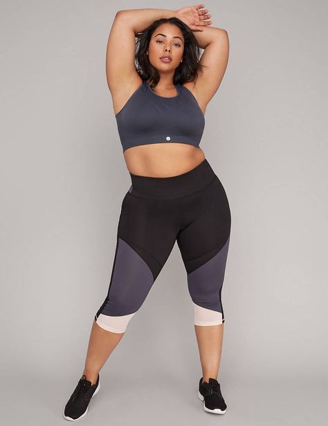 Pinterest Leggings Outfit Plus Size, Sports Illustrated Models, Outfit Plus Size, Outfits Curvy, Leggings Outfit, Seamless Sports Bra, Figure Poses, Poses References, Sport Bra