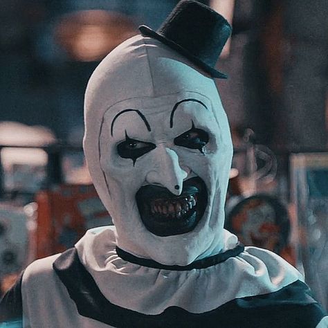 Art The Clown Makeup Terrifier, Terrifer2 Clown, Movie Icons Pfp, Teriffier Clown, Art Clown Terrifier, The Terrifier Clown, Hear Me Out People, Art The Clown Pfp, Terrifier Makeup