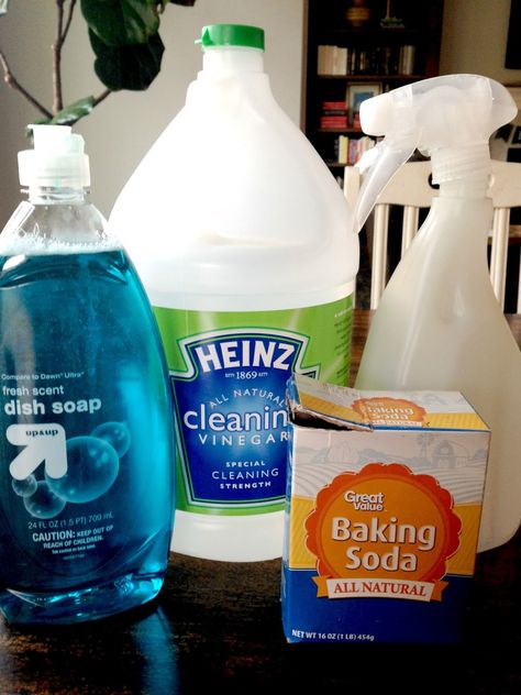 Homemade All Purpose Cleaner Diy Shower Cleaner, Homemade All Purpose Cleaner, Diy Household Cleaners, All Purpose Cleaner, Cleaner Recipes, Tub Cleaner, Diy Shower, Homemade Cleaning Products, Household Cleaner