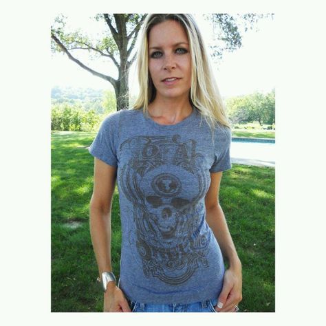 Sheri Moon Zombie Sherri Moon Zombie, Sheri Moon, Sheri Moon Zombie, 90s 2000s Fashion, Skull Clothing, Punk Girl, Top Celebrities, Great T Shirts, 2000s Fashion