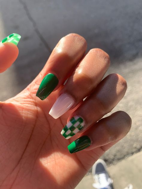 Nail Ideas Coffin Green, End Of Summer Nails Ideas Simple, Green Western Nails, Square Green Nails, Fun Acrylics, Neon Color Nails, Scooby Doo Nails, Emma Chamberlain Nails, Design Acrylics