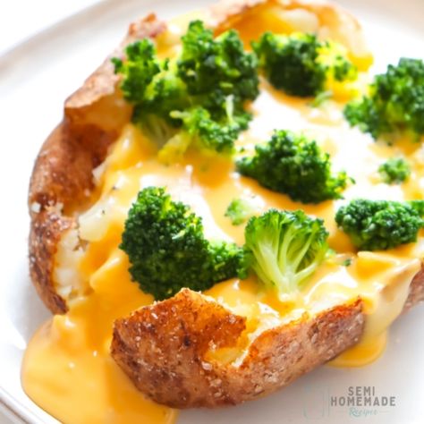 Broccoli and Cheese Stuffed Baked Potatoes Brocolli Cheese, Sweet Potato Bbq, Baked Chili Cheese Dogs, Melted Cheese Sauce, Cheddar Potatoes, Stuffed Baked Potatoes, How To Make Broccoli, Broccoli Bake, Cheese Dog