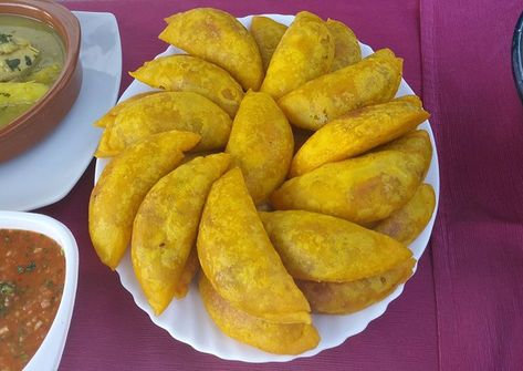 Foto principal de Empanadas Colombianas Colombian Cuisine, Venezuelan Food, Creative Snacks, Colombian Food, Empanadas Recipe, Fun Easy Recipes, Latin Food, Spice Recipes, Cookbook Recipes