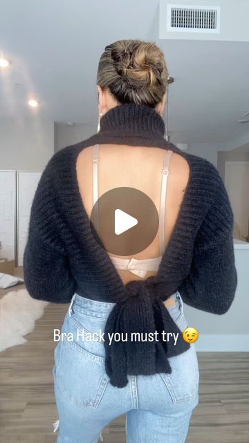 Bh Hacks, Lina Noory, Bra Hacks Diy, Bh Tricks, Different Eyeliner Styles, Open Back Tops, Diy Bra, Upcycle Clothes Diy, Bra Hacks