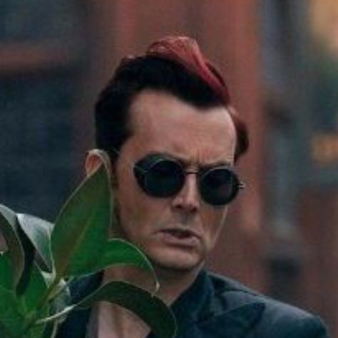 Crowley & Aziraphale from "Good Omens" Crowley And Aziraphale, Crowley Aziraphale, Good Omens, Matching Profile Pictures, Matching Pfp, Matching Icons, Profile Picture