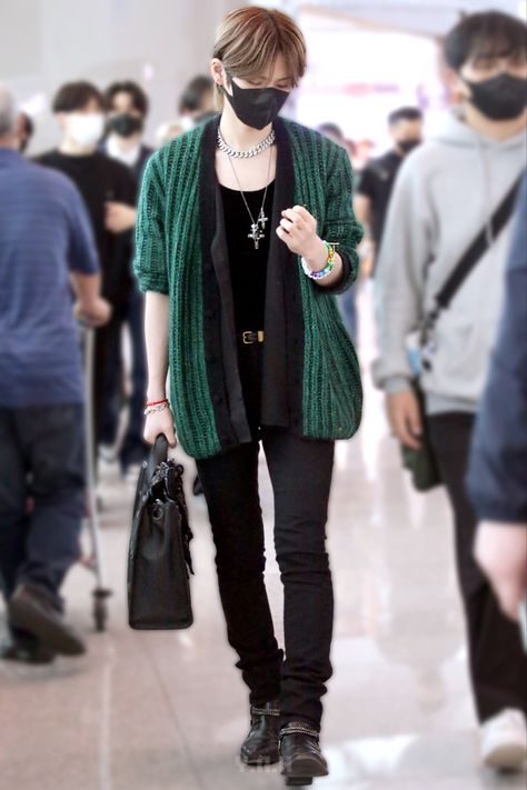 Airport Fashion Kpop, Cute Tigers, Incheon Airport, Airport Fashion, Ginger Hair, Airport Style, Incheon, Fashion Lookbook, Matching Outfits