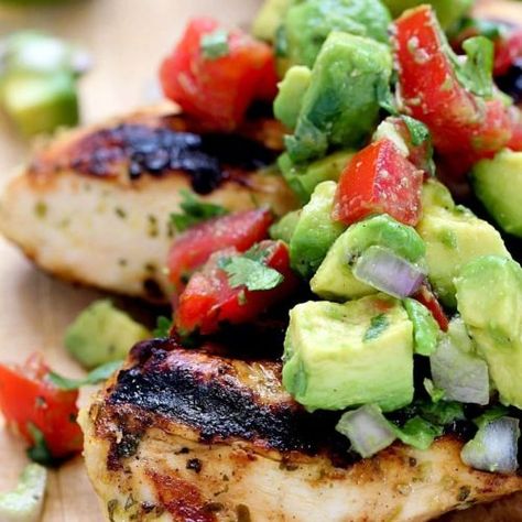 Cilantro Lime Chicken with Avocado Salsa - Yummy Healthy Easy Chicken Avocado Salsa, Heathly Snacks, Chicken With Avocado Salsa, Avocado Chicken Salad Wrap, Chicken With Avocado, Heathly Recipes, Avocado Salad Dressing, Chicken Salad Wrap, Avocado Chicken