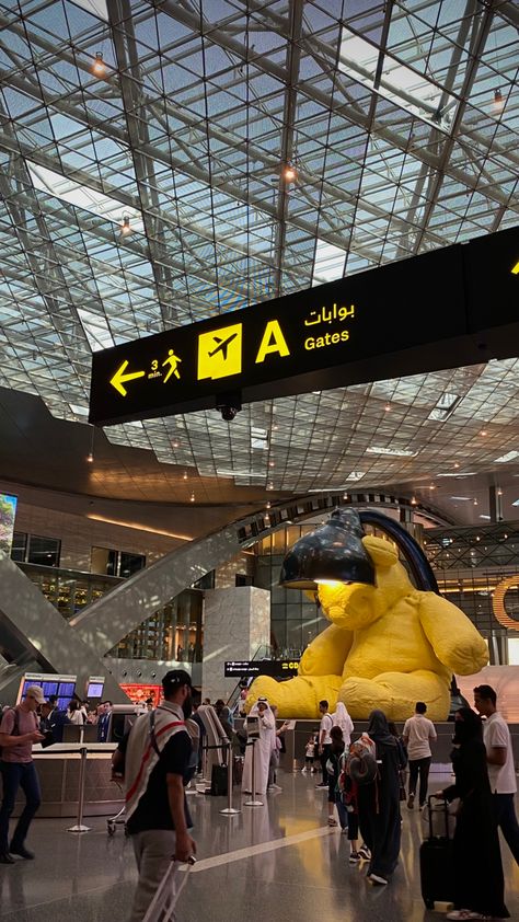 Modern Airport Design, Qatar International Airport, Dubai International Airport Snapchat, Doha Airport Snapchat, Doha Airport Aesthetic, Doha International Airport, Dubai Airport Snap, Dubai Airport Aesthetic, Overseas Aesthetic