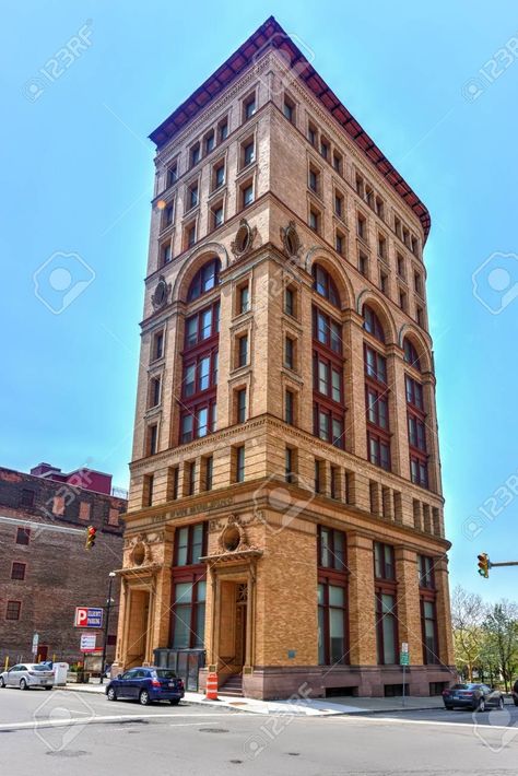 1920s Buildings, 1940s Architecture, 1920s Architecture, Old High School, Cool Interior, Perspective Photos, Architecture Classic, New York Architecture, Skyscraper Architecture