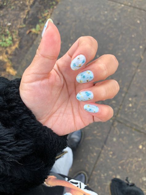 Blue milk bath with dried flowers on natural nails Blue Milk Bath Nails, Dried Flower Nails, Blueberry Milk Nails, Milk Bath Nails, Milk Nails, Blueberry Milk, Blue Milk, Nails Blue, Milk Bath