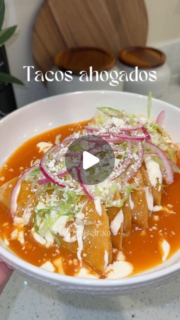 Denise Rubio on Instagram: "TikTok: Deniselr.xo 🔥  • • • #tacosdorados#tacosdoradosdepapa#tacosahogados#recetas#recetasmexicanas#lonche#cena#cenaparamiesposo#ideasparacocinar#mexicana#cocinando#comidamexicana#creatorsearchinsights#fyp#paratii#explorepage#instagramreels#foodreels" Papas Rancheras Recipe, Comida Mexicana Ideas, Tacos Ahogados, Tacos Dorados, Chicken Tostadas, Princess Hairstyles, Chicken Dishes Recipes, Home Recipes, Chicken Dishes