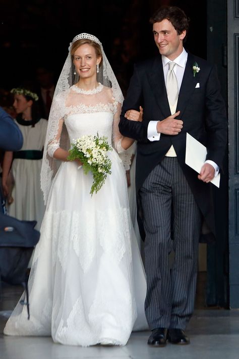 Famous Wedding Dresses, Royal Wedding Gowns, Real Life Princesses, Royal Wedding Dress, Pretty Wedding Dresses, Royal Brides, Breathtaking Wedding, Princess Bride, Princess Victoria