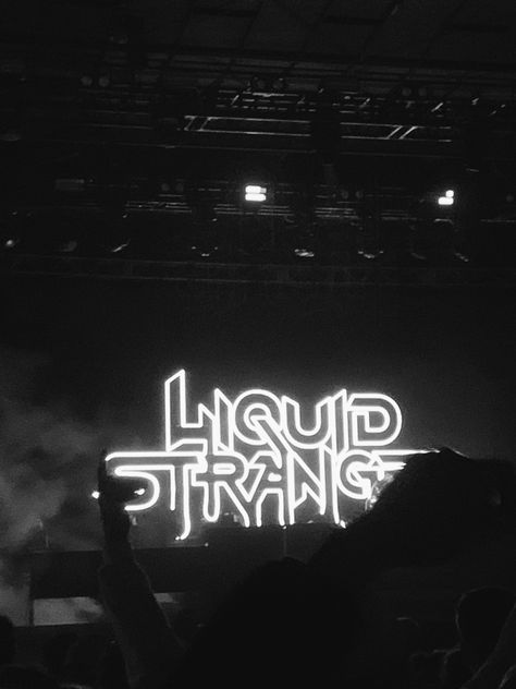 liquid stranger concert Stranger Wallpaper, Liquid Stranger, Peace And Love, Neon Signs, Concert, Quick Saves