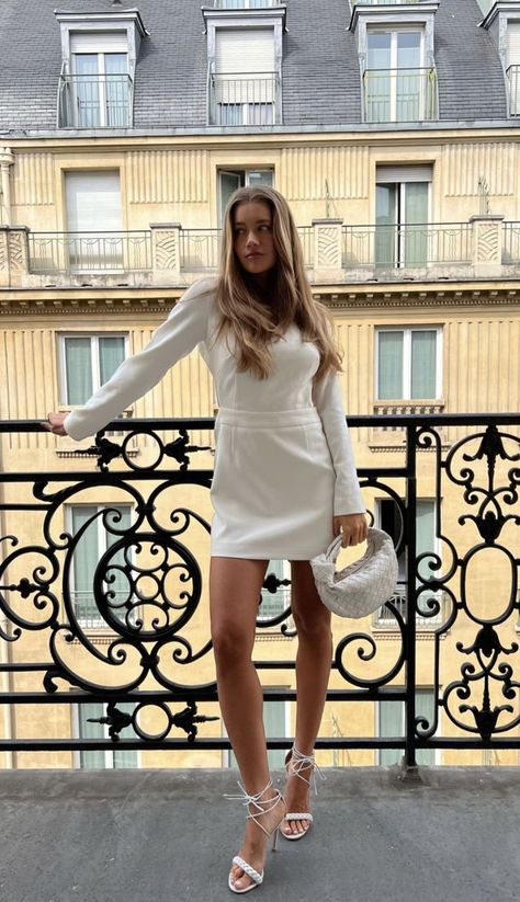 white bottega veneta jodie mini outfit, old money aesthetic outfit, old money outfit women, old money outfit summer, parisian style, old money, old money aesthetic, blair waldorf aesthetic, blair waldorf outfits, old money dress aesthetic, old money dress outfit, old money dress, lovisa barkman outfit, lovisa barkman, lovisa barkman style, white dress outfit, white mini dress outfit Bottega Bags, Tennis Dress Outfit, Outfit Old Money, Bottega Bag, White Outfits For Women, Money Dress, White Dress Outfit, Mini Jodie, Maxi Dress Outfit