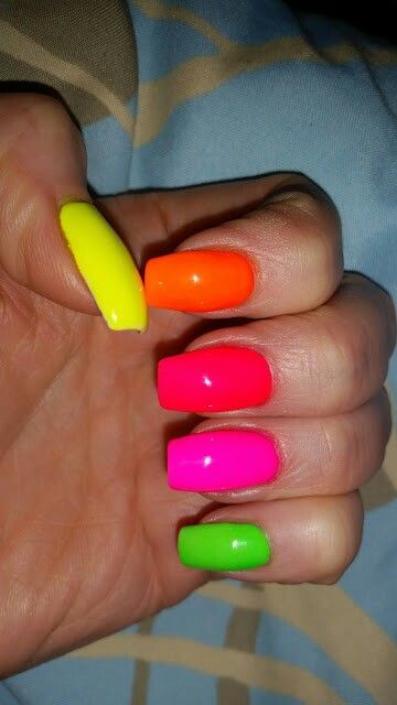 Classy Gel Nails, Different Color Nails, Stiletto Nails Short, Neon Pink Nails, Neon Green Nails, Summer Gel Nails, Sassy Nails, Hot Pink Nails, Square Nail Designs