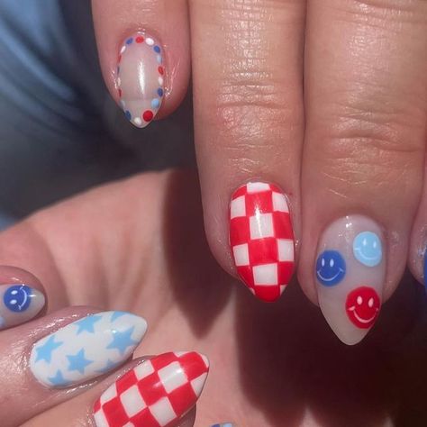 Patriotic Nail Designs, Patriotic Nails Design, Checkered Nails, Patriotic Nails, Usa Nails, Blue And White Nails, Fourth Of July Nails, 4th Of July Nails, July Nails