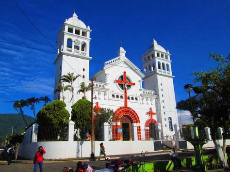 Church in Juayua,El Salvador Juayua, Meeting People, Travel Around The World, Travel Around, Ferry Building San Francisco, Beautiful Places, Around The Worlds, House Styles, Building