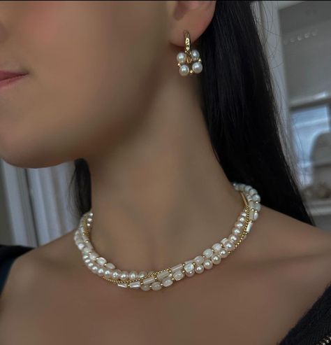 Rice Pearl Necklace, Real Pearl Jewellery, Handmade Pearl Necklace, Bridal Jewelry Sets Brides, Real Pearl Necklace, Jewelry Set Design, Pearl Necklace Designs, Beaded Necklace Diy, Handmade Jewelry Tutorials