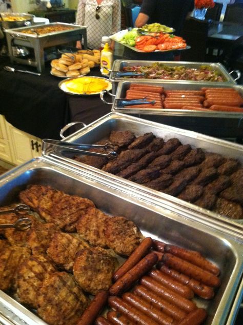 Burgers And Hot Dogs Party, Hamburger And Hot Dog Bar, Hot Dog And Hamburger Bar Party Ideas, Burger And Hot Dog Bar Party Ideas, Birthday Party Meal Ideas, Burger Bar Ideas, Hamburger Cookout, Hamburgers And Hot Dogs, Cookout Menu