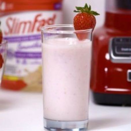 Slim Fast Smoothie Recipes, Shrimp And Cauliflower Grits, Strawberry Vanilla Smoothie, Cauliflower Grits, Strawberry Smoothie Recipe, Strawberry Mango Smoothie, Garden Tricks, Slim Fast Shakes, Slim Fast Diet