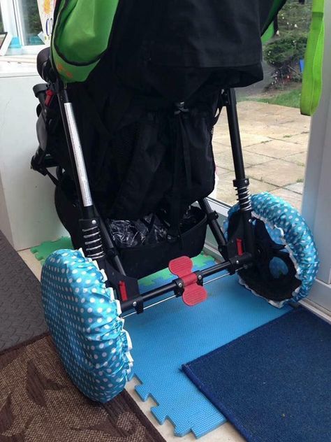 If You Have To Bring Your Stroller Indoors Put Shower Caps On The Wheels To Prevent Bringing The Dirt Inside Stroller Hacks, Mommy Hacks, Baby Life Hacks, The Nanny, Kid Hacks, Smart Parenting, Shower Caps, Baby Advice, Baby Tips