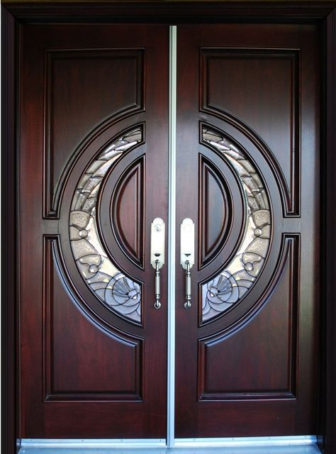 Exterior Double Front Doors, Pintu Ganda, Wood Front Entry Doors, Mahogany Wood Doors, Entry Door Designs, Double House, Traditional Front Doors, Door Exterior, Wood Entry Doors