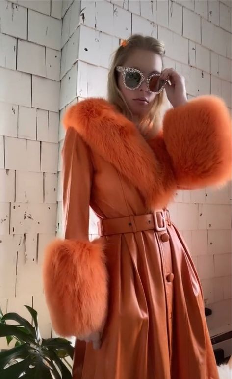 Coat Aesthetic, Preppy Chic Outfits, Best Fall Outfits, Vogue Style, Trendy Fall Outfits, Cozy Vibes, Trendy Fall, Orange Fashion, Elegant Outfit